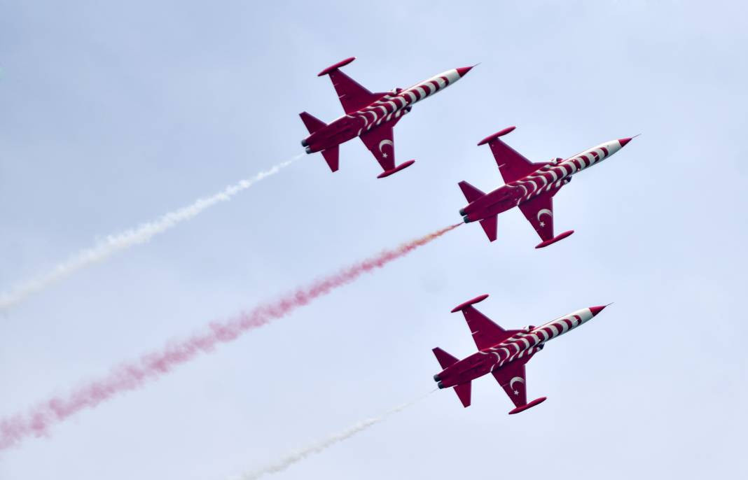 Türk Yıldızları'ndan nefes kesen gösteri - Resim: 8